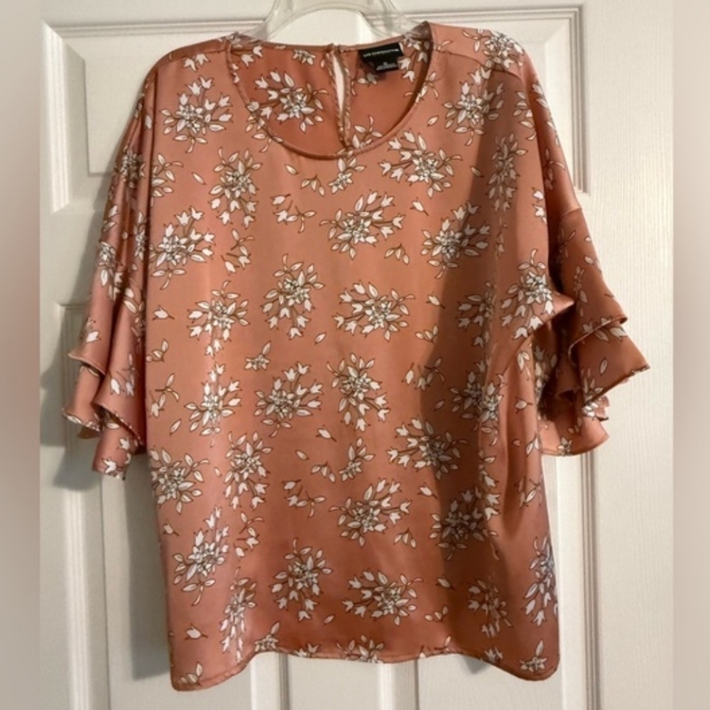 Liz Claiborne Ruffle Sleeve Women's Top
